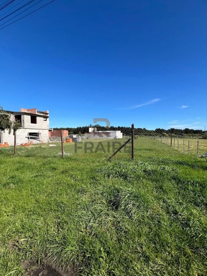 LOTE DE 15m X 40m - ACANTILADOS