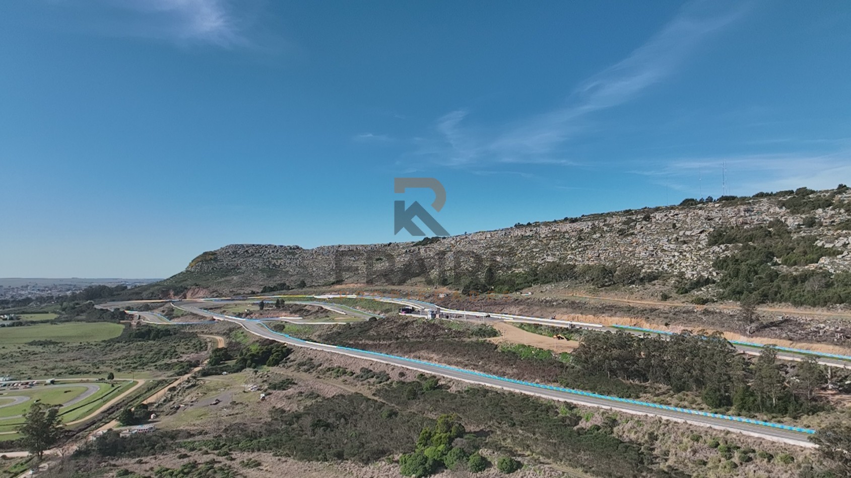 2 LOTES DE 20 X 65 - BALCARCE