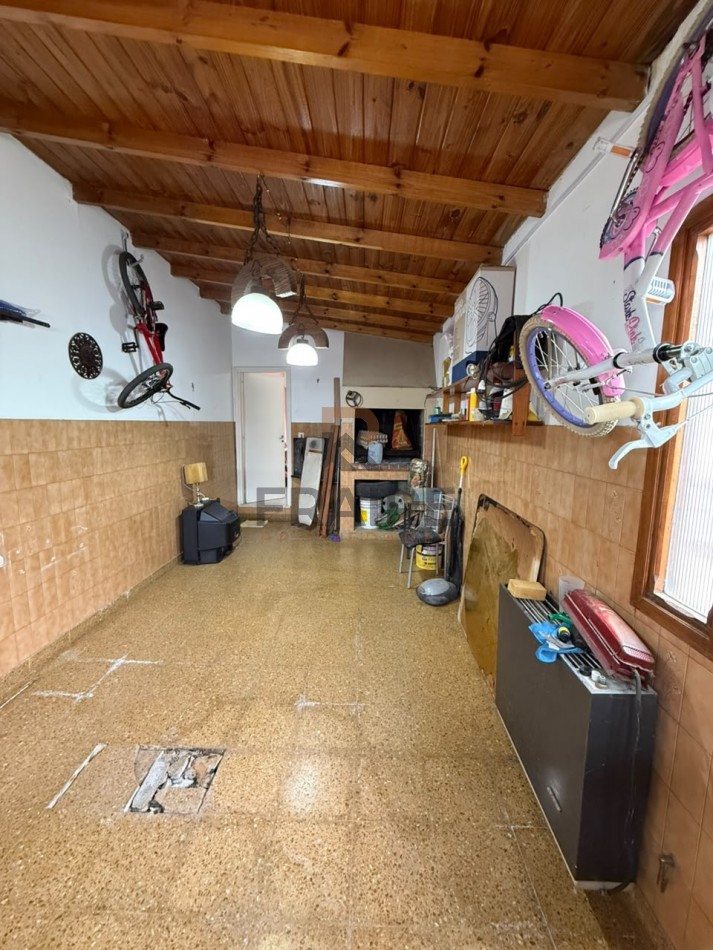 CASA CHALET DE 4 AMBIENTES - BALCARCE