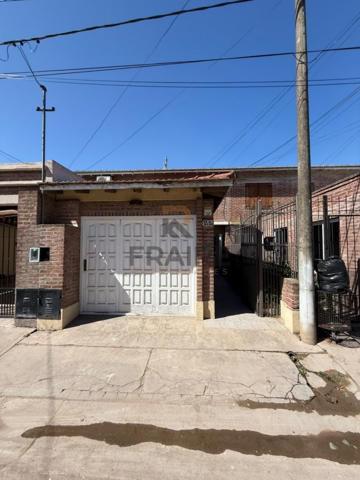 CASA 4 AMBIENTES + QUINCHO