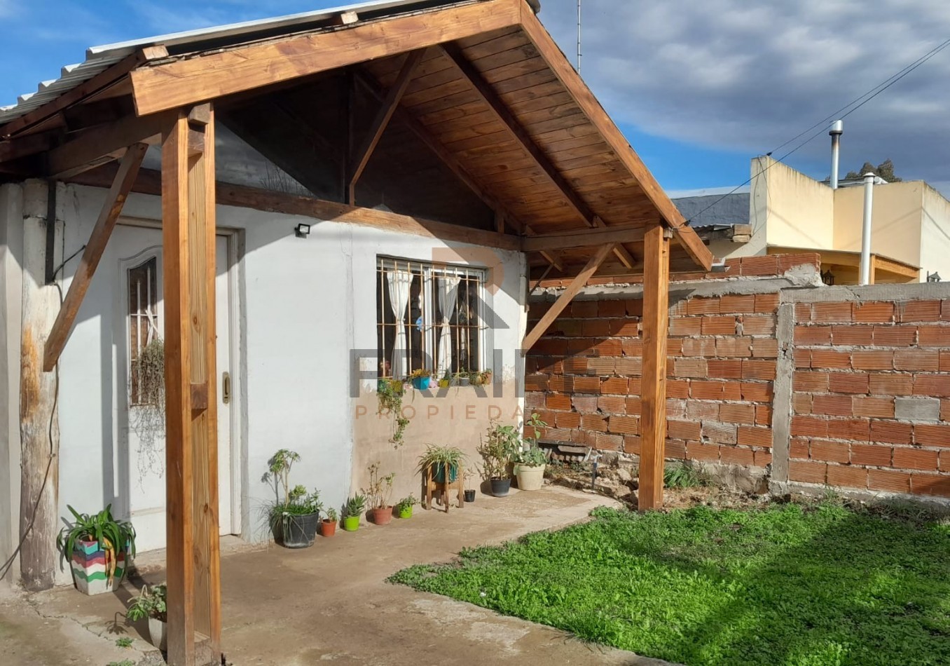 QUINCHO CON PILETA - BALCARCE