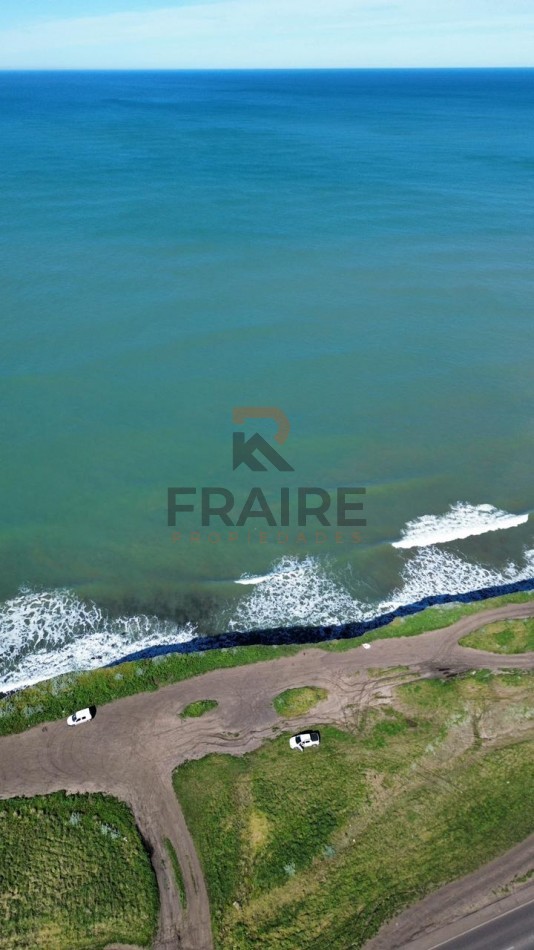 LOTE DE 15m X 40m - ACANTILADOS