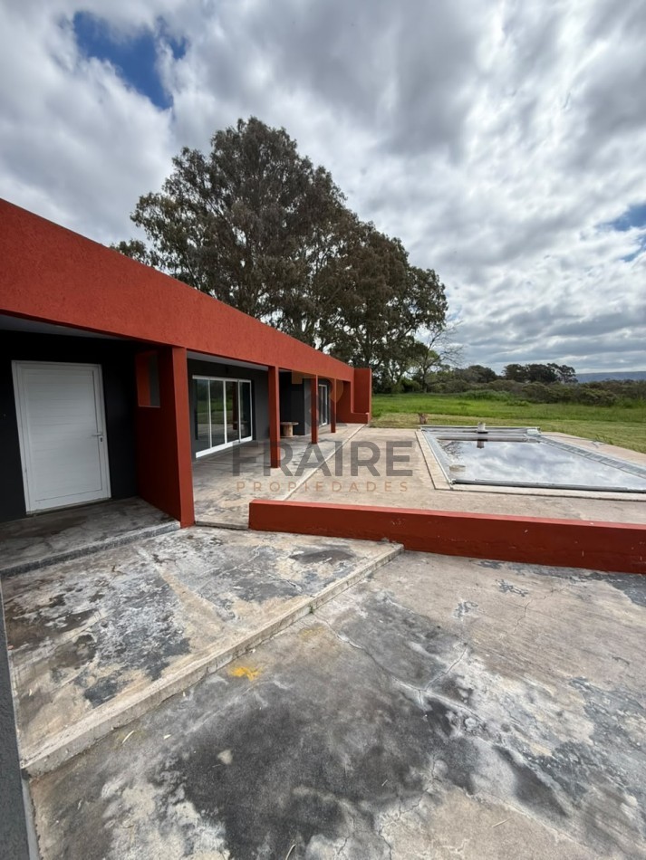 CASA QUINTA CON PILETA, PARQUE Y GALPON - LAGUNA LA BRAVA