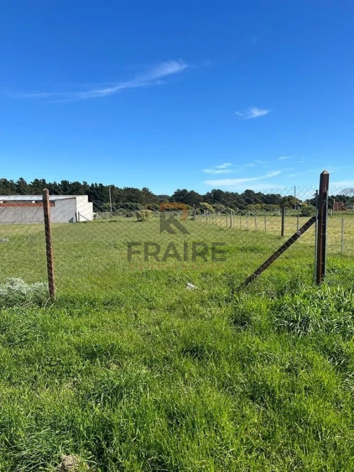 LOTE DE 15m X 40m - ACANTILADOS