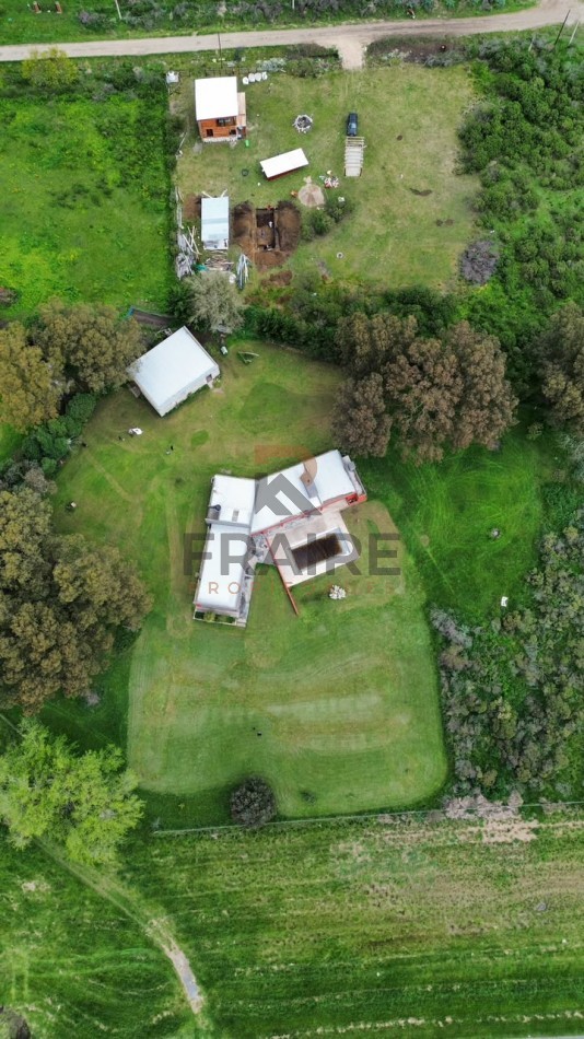 CASA QUINTA CON PILETA, PARQUE Y GALPON - LAGUNA LA BRAVA