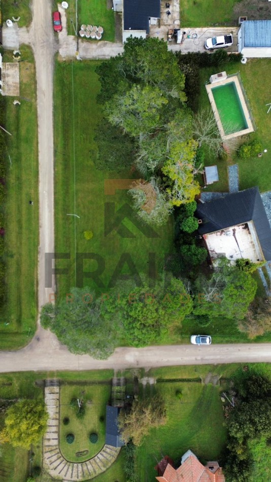 LOTE DE 20m X 60m - COBO