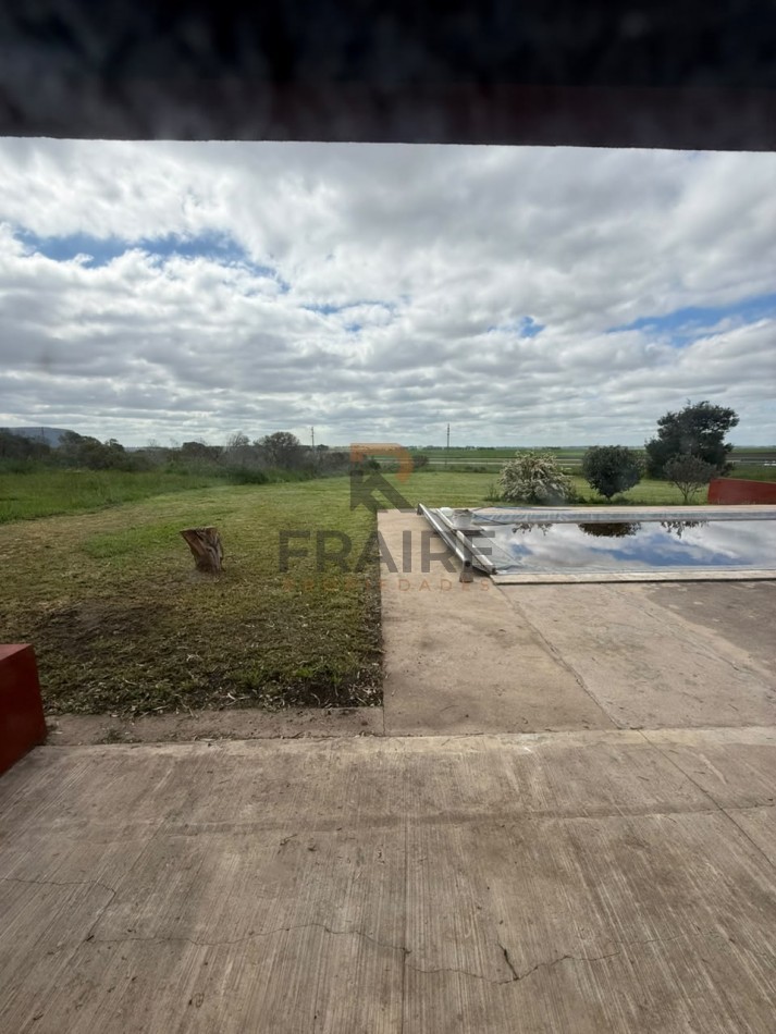 CASA QUINTA CON PILETA, PARQUE Y GALPON - LAGUNA LA BRAVA