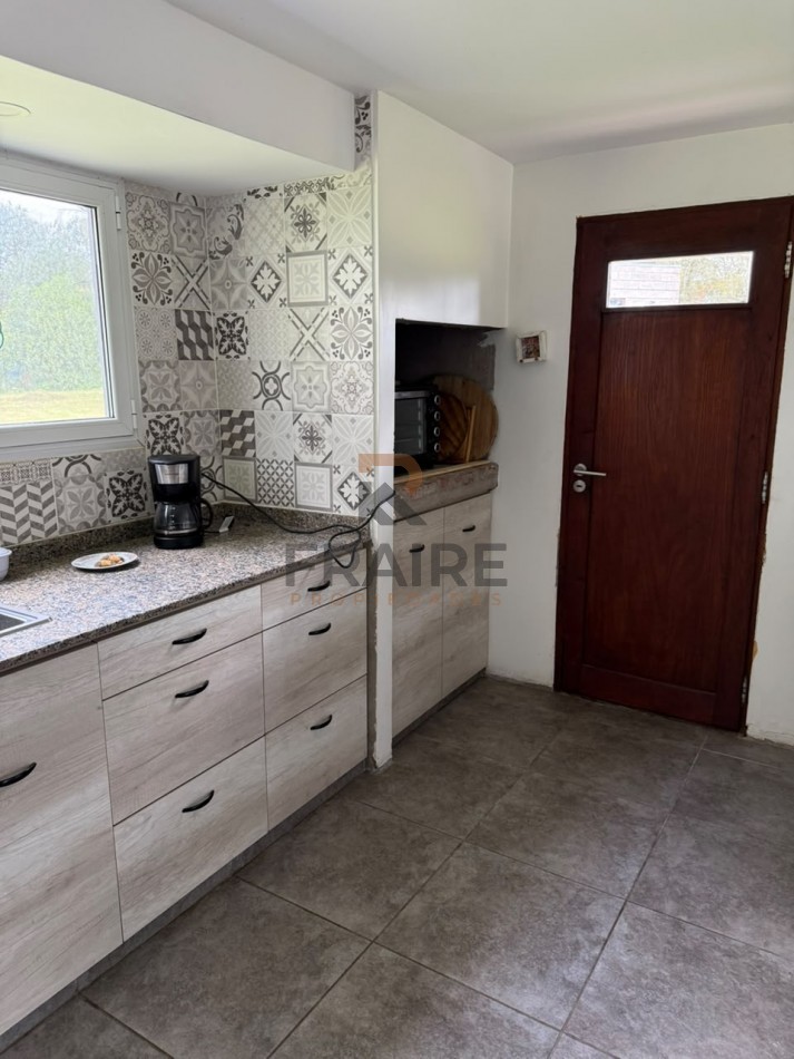 CASA QUINTA CON PILETA, PARQUE Y GALPON - LAGUNA LA BRAVA