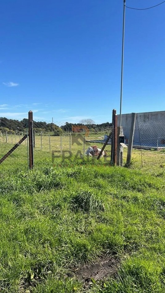 LOTE DE 15m X 40m - ACANTILADOS