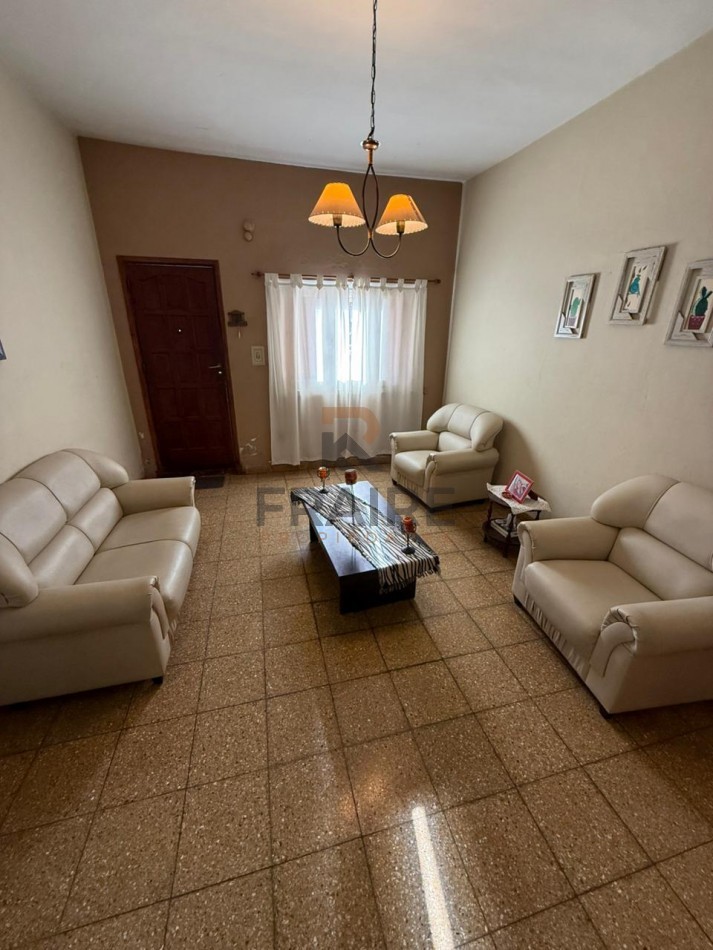 CASA 5 AMBIENTES + DEPARTAMENTO 3 AMBIENTES - BALCARCE