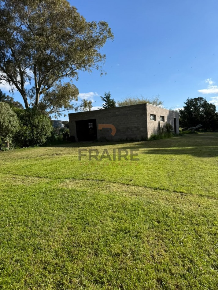 CASA QUINTA CON PILETA, PARQUE Y GALPON - LAGUNA LA BRAVA