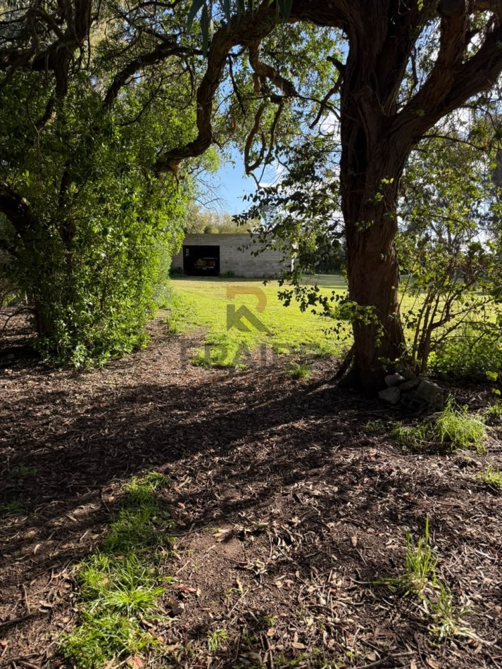 CASA QUINTA CON PILETA, PARQUE Y GALPON - LAGUNA LA BRAVA