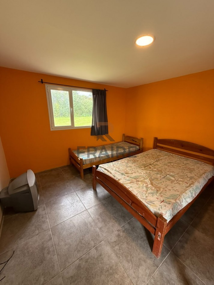 CASA QUINTA CON PILETA, PARQUE Y GALPON - LAGUNA LA BRAVA
