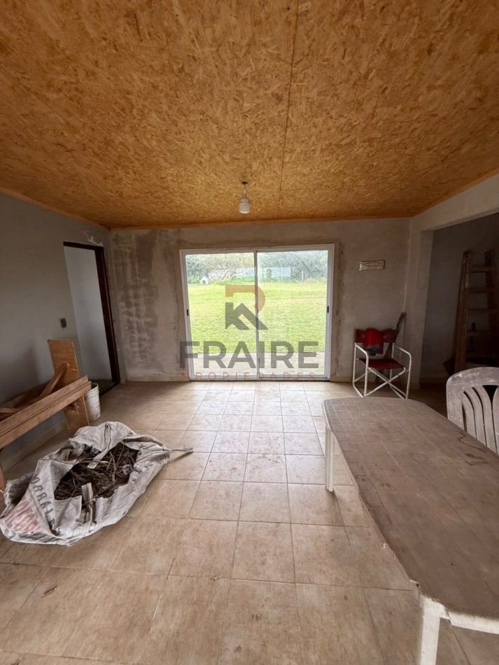 CASA QUINTA CON PILETA, PARQUE Y GALPON - LAGUNA LA BRAVA